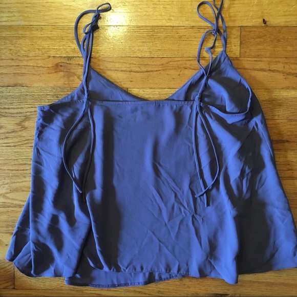 🦄 3/ $15 SALE! Gorgeous Topshop Periwinkle Drape Cami - Picture 4 of 5